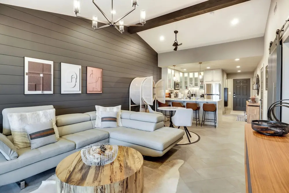 Views + Pool Access: Luxurious Lake Ozark Condo