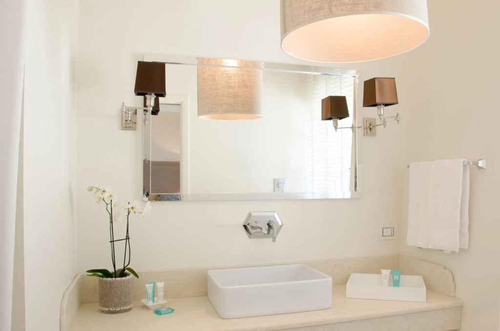 Hall Suites