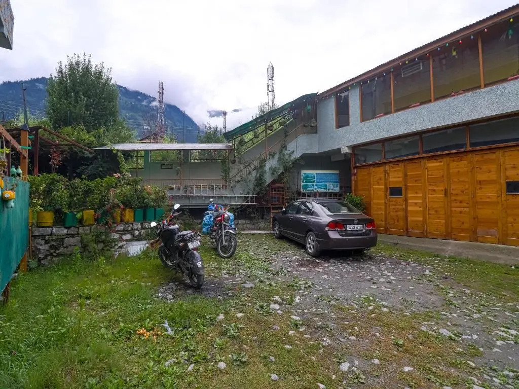 The Byke Neelkanth Manali