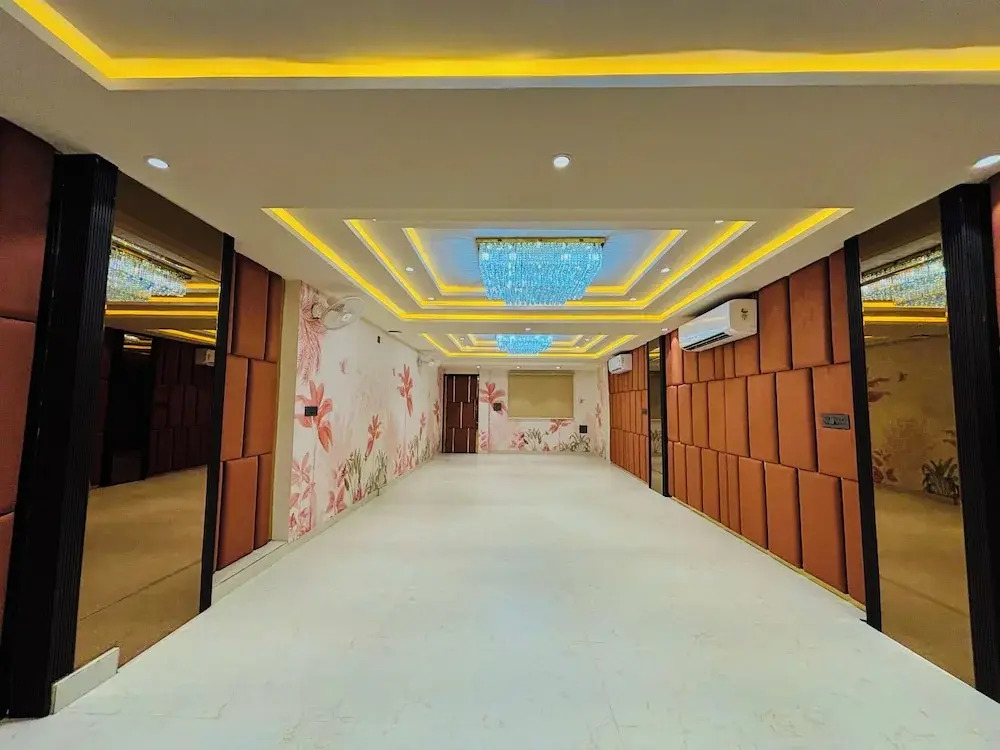 Zip by Spree Hotels R Group Kota - Near Coaching Hub & Oxy Park