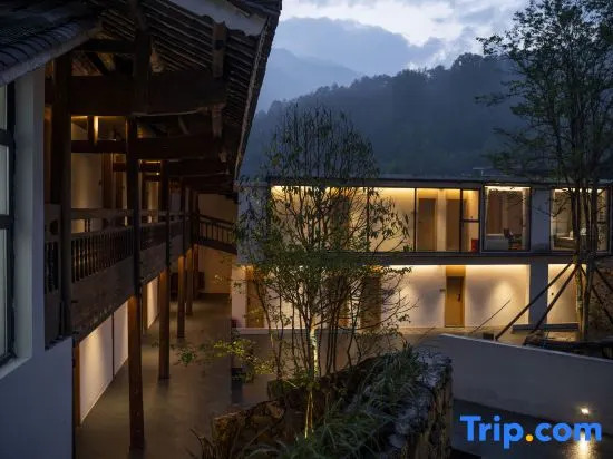 SanShanLi.Rustic Luxury Hotel