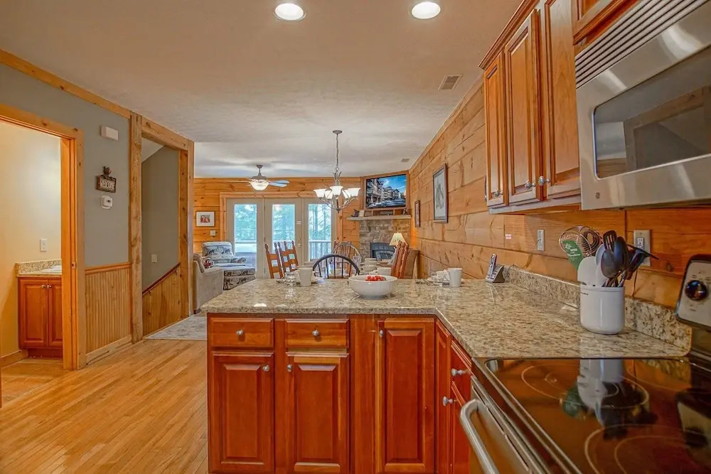 Loggers Run #7: 5 Bedrooms, 3.5 Bath: Slope Side. Overlooks The Ski Trail !
