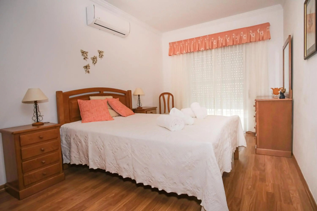 Apartamento T2 em condomínio fechado.