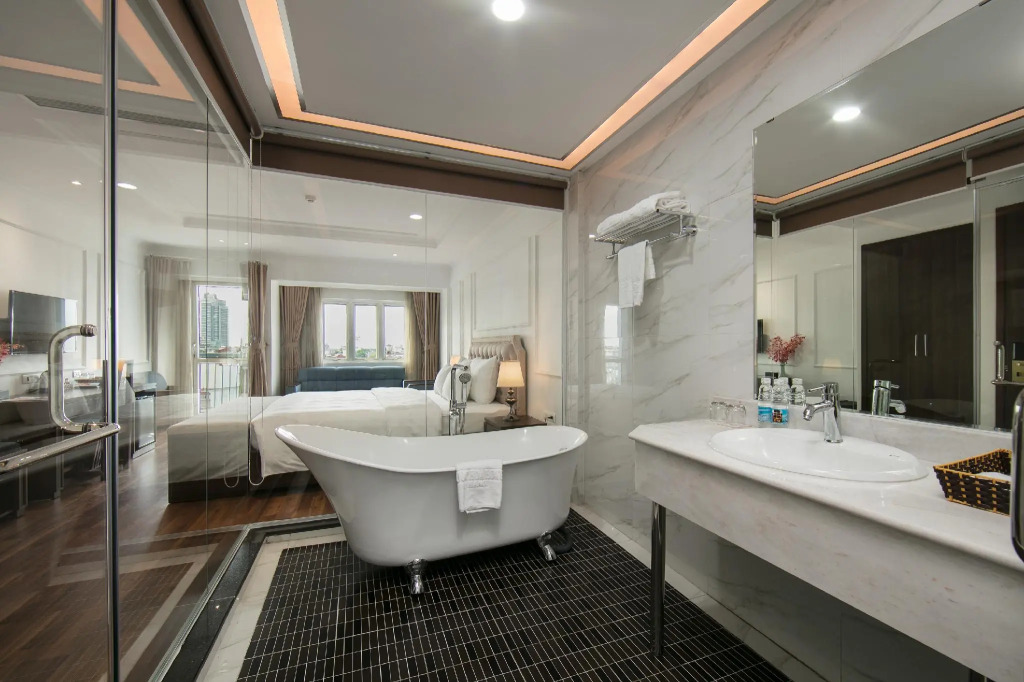 Quoc Hoa Premier Hotel and Spa