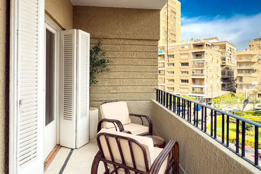 Xuru Stays I The 2bdr Crimson Crib @ The Heart Of Heliopolis