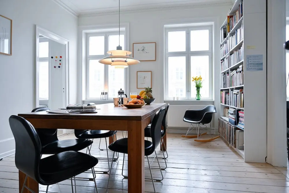 Beautiful 2-Bedroom Apartment with Designers Furniture in Downtown Copenhagen