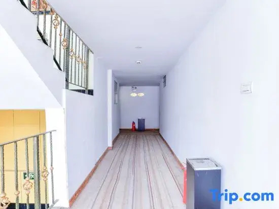Sanyuetian Hotel (Xiehe Hospital Chegu Campus)