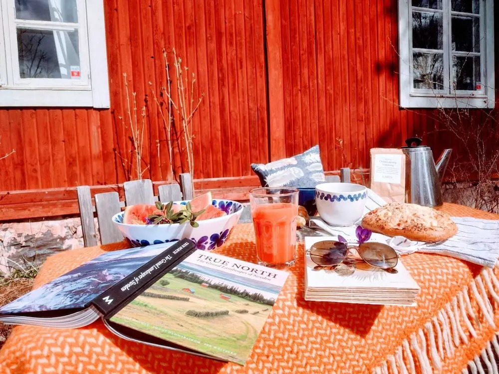 5 bed country home only 2 hrs north of Stockholm