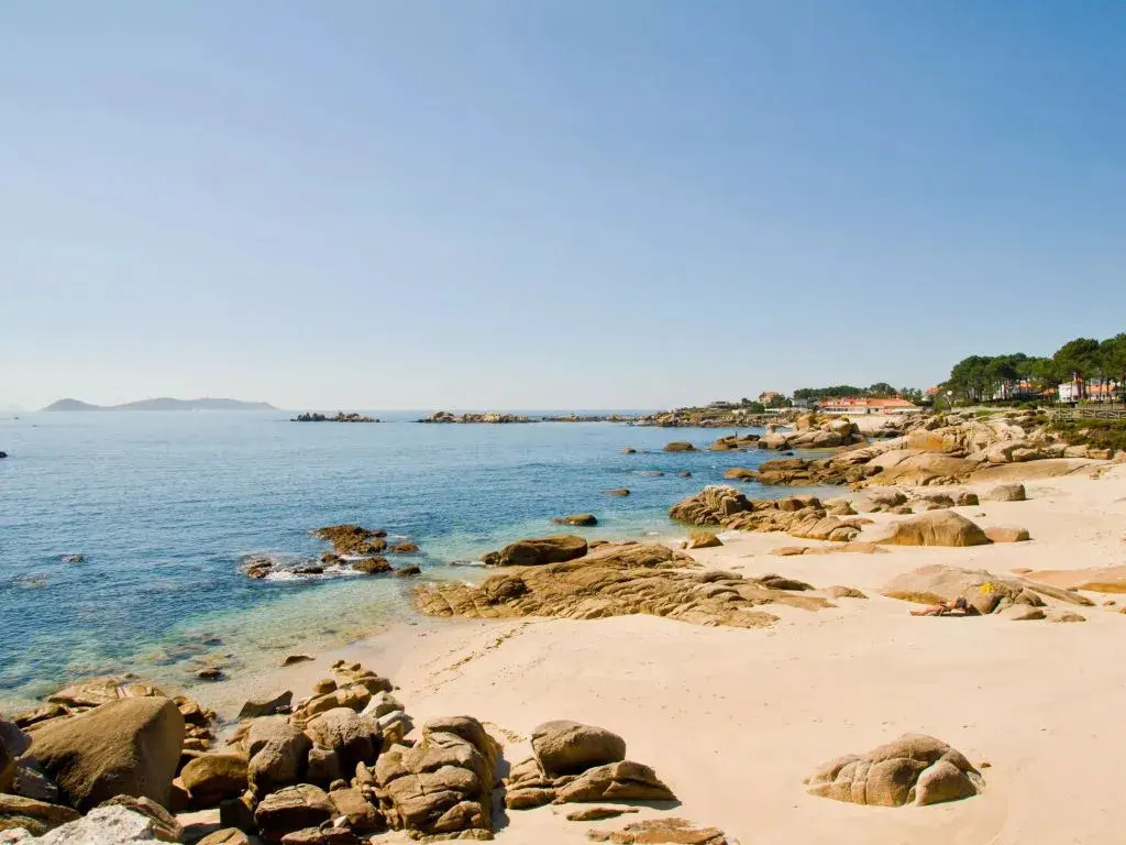 Apartamentos Pedras Negras Grove 3000