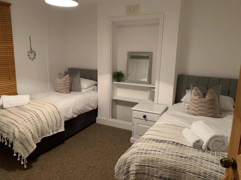 private Parking for 4 Contractors - Sussex Short Lets