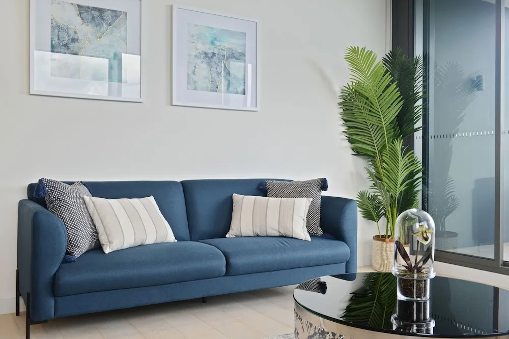 New Contemporary Apartment near Macquarie Centre