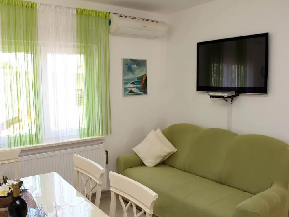 Apartment in Grebastica Near the Sea