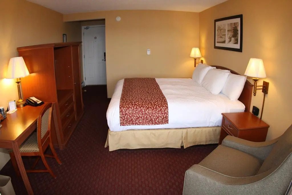 Budget Host Inn & Suites