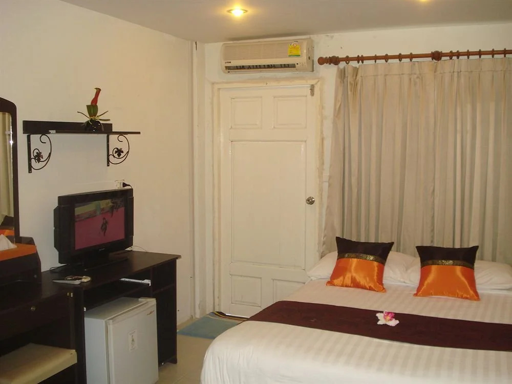 3rd Street Cafe& Guesthouse