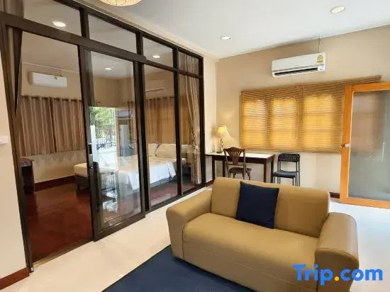 Suansin Garden Hotel โรงแรมสวนสินการ์เด้น