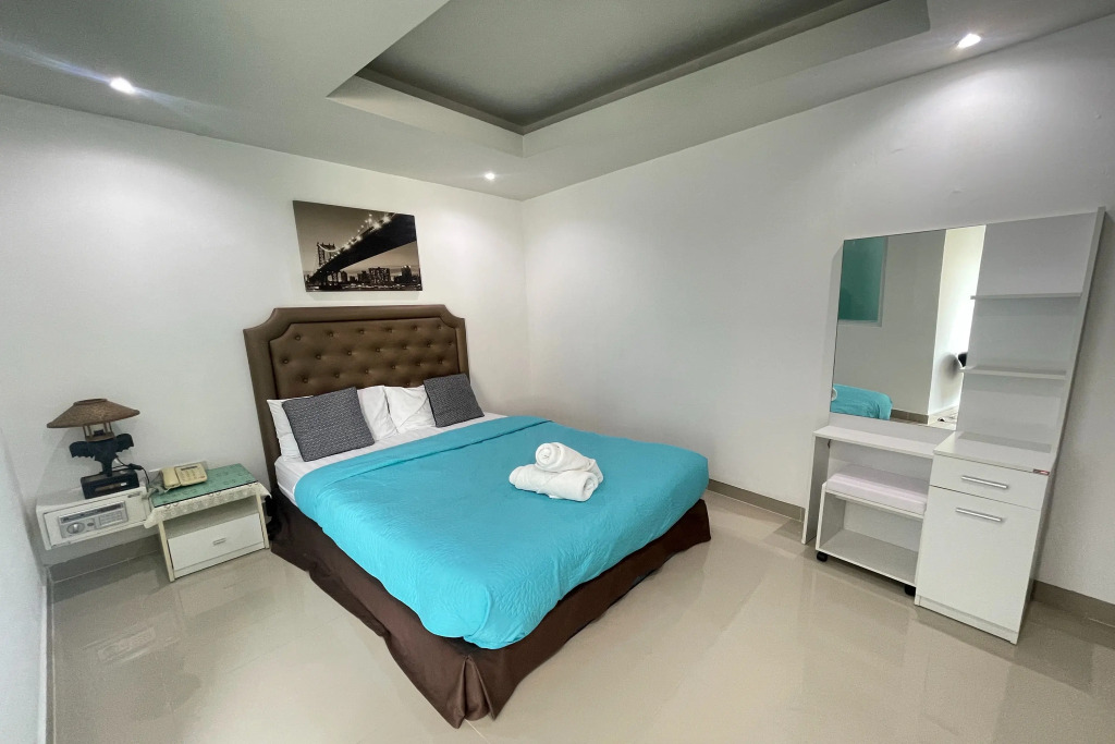 W-9 Hotel