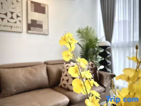 Xitang Fushi Taofang Scenic Apartment (Liangan Jinrong Zhongxin)