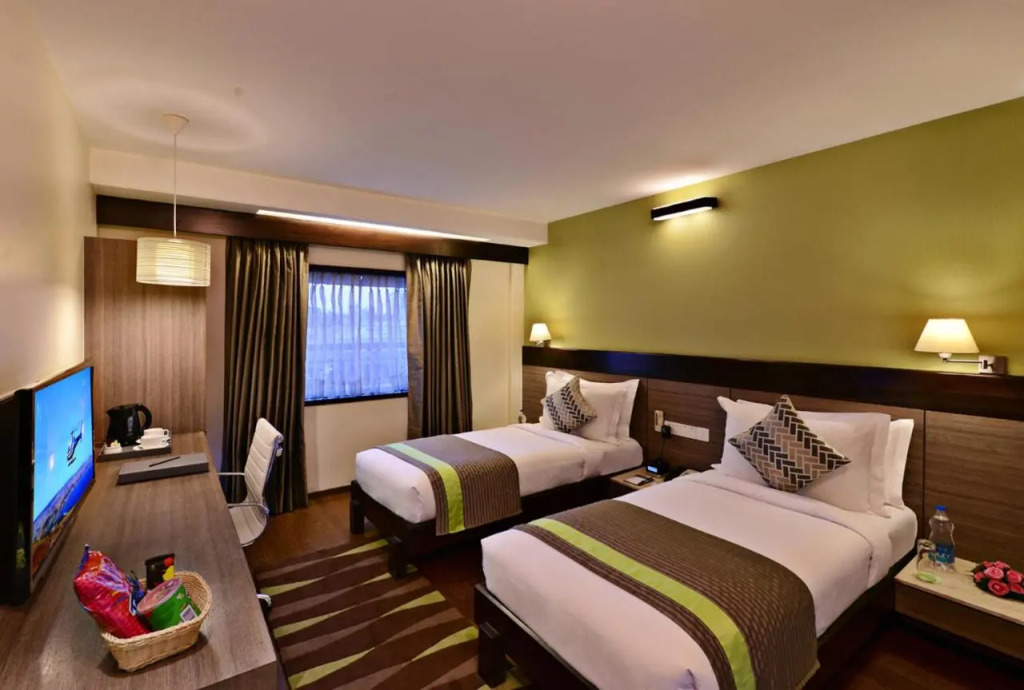 Leisure Inn Grand Chanakya