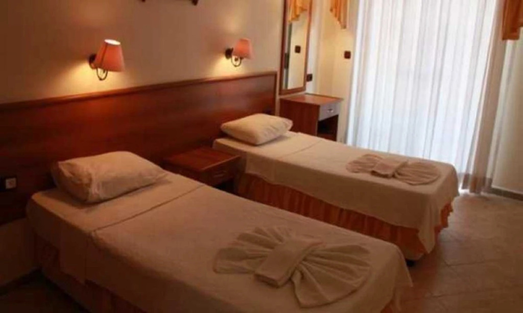 Mutlu Hotel