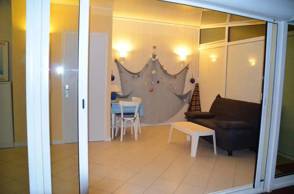 Apartment With one Bedroom in Chateau D'olonne, With Enclosed Garden and Wifi - 300 m From the Beach