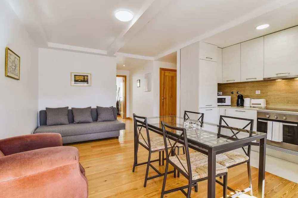 Typical Portuguese Apartment in City Center 4