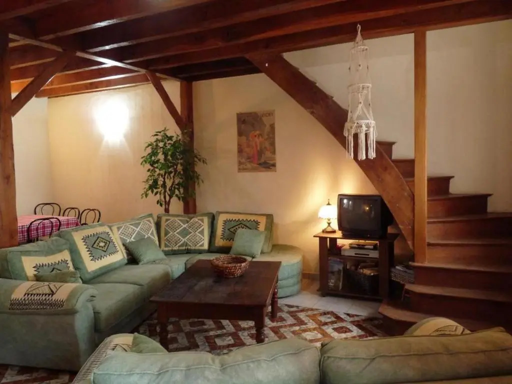 Maison de campagne avec animaux acceptés à Nizerolles - FR-1-489-137