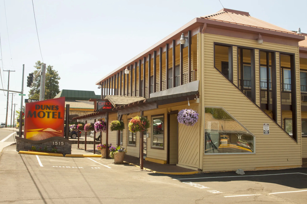 Dunes Motel - Bend