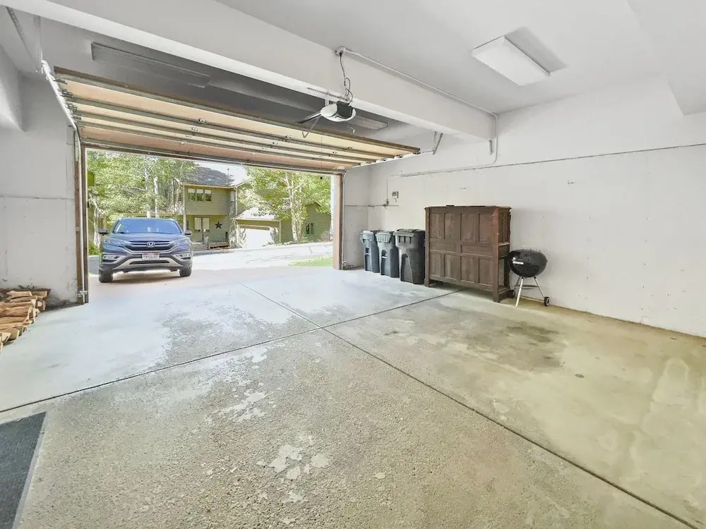 2430 Deer Valley Getaway! Peaceful Home Minutes From Deer Valley With Private Hot Tub! 4 Bedroom Home by RedAwning