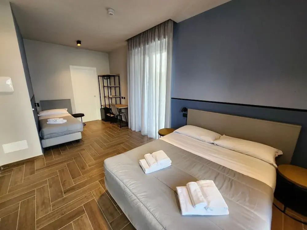 Global Hotel