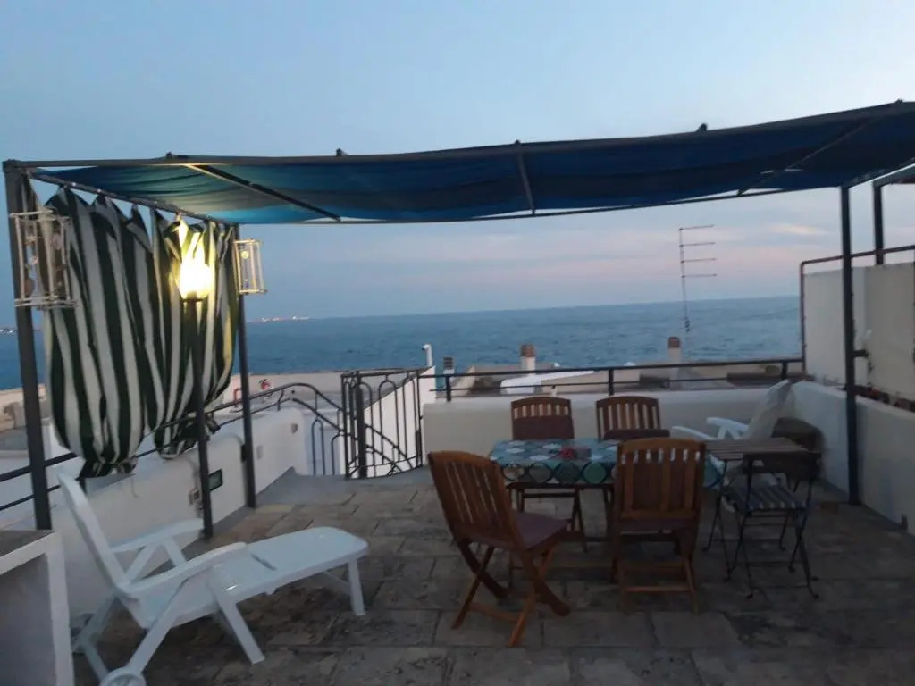 Appartamento rifinito con vista panoramica a 50 mt dal mare