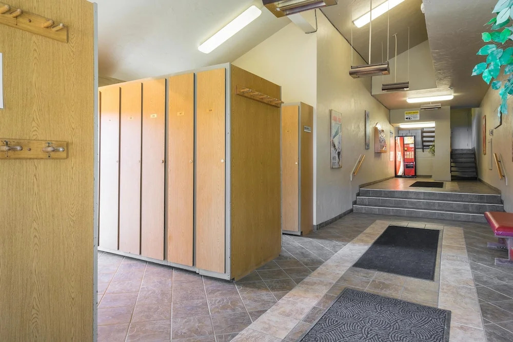 Stunning Condo Across from the Slopes by RedAwning