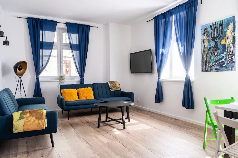 RentPlanet - Apartamenty Cybulskiego