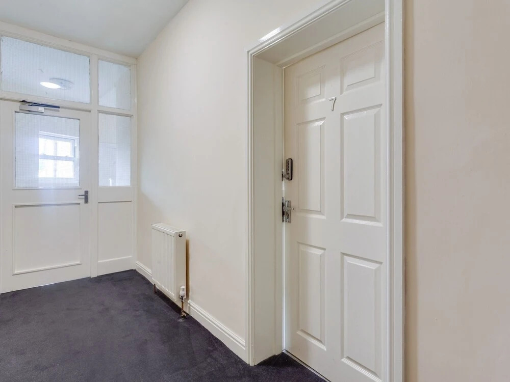 Restful Apartment in Coventry Near Fargo Village