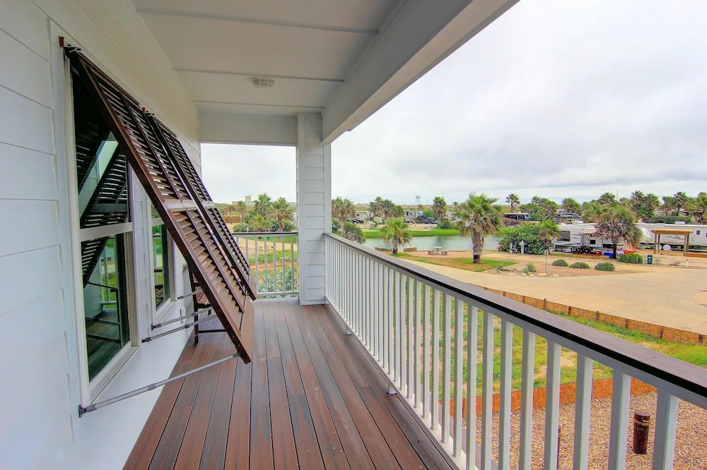 The Pearl of Port A Gw108 5 Bedrooms 3.5 Bathrooms Home