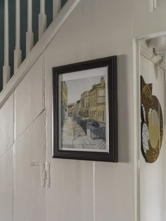 Impeccable 4-bed Apartment in Bath