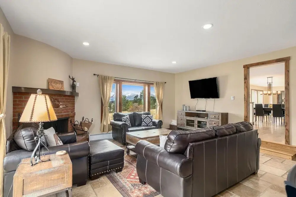 Snowline Vista Lodge -- Ev #3296 3 Bedroom Home by RedAwning
