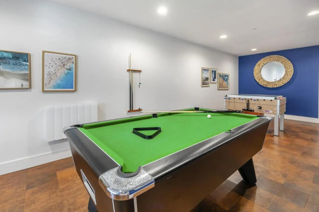 6 Middlecombe - Luxury Apartment at Byron Woolacombe, only 4 minute walk to Woolacombe Beach!