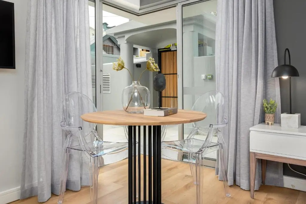 Point Break Luxury Apartments