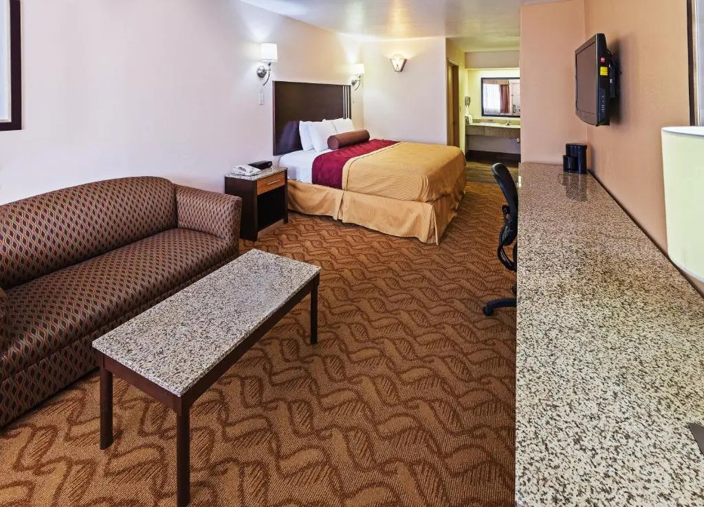 Texas Inn and Suites Raymondville