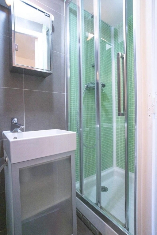 Hostnfly Apartments - Beautiful Bright Studio Near Père Lachaise