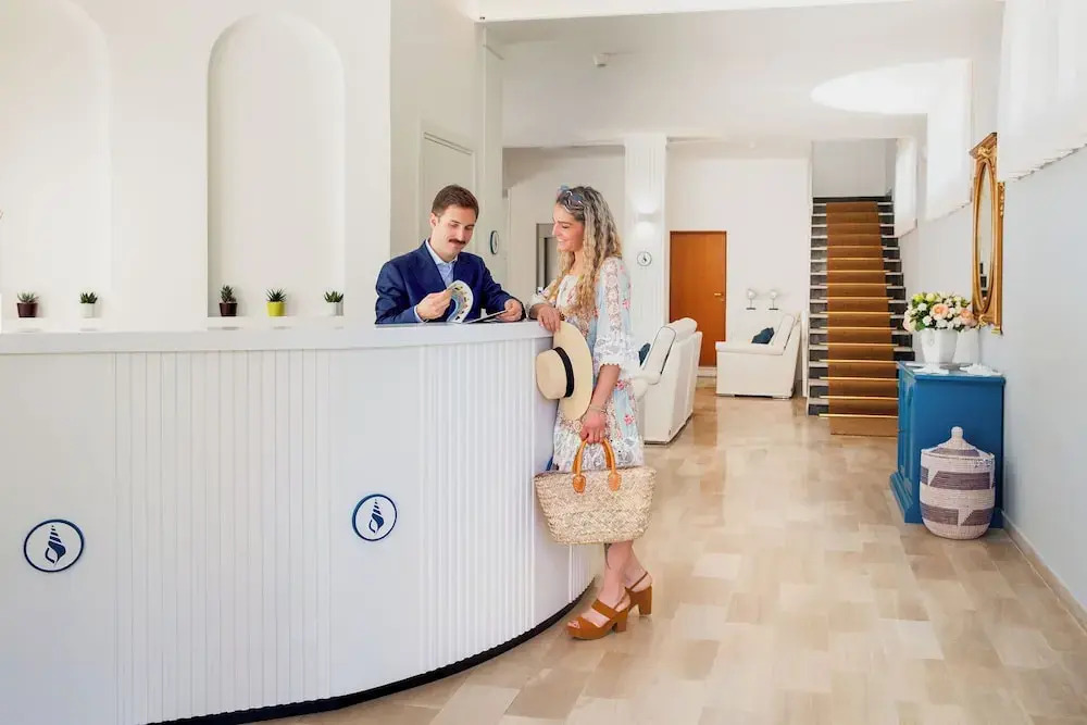 Hotel Tritone