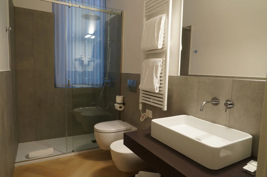 Bergamo Inn 43