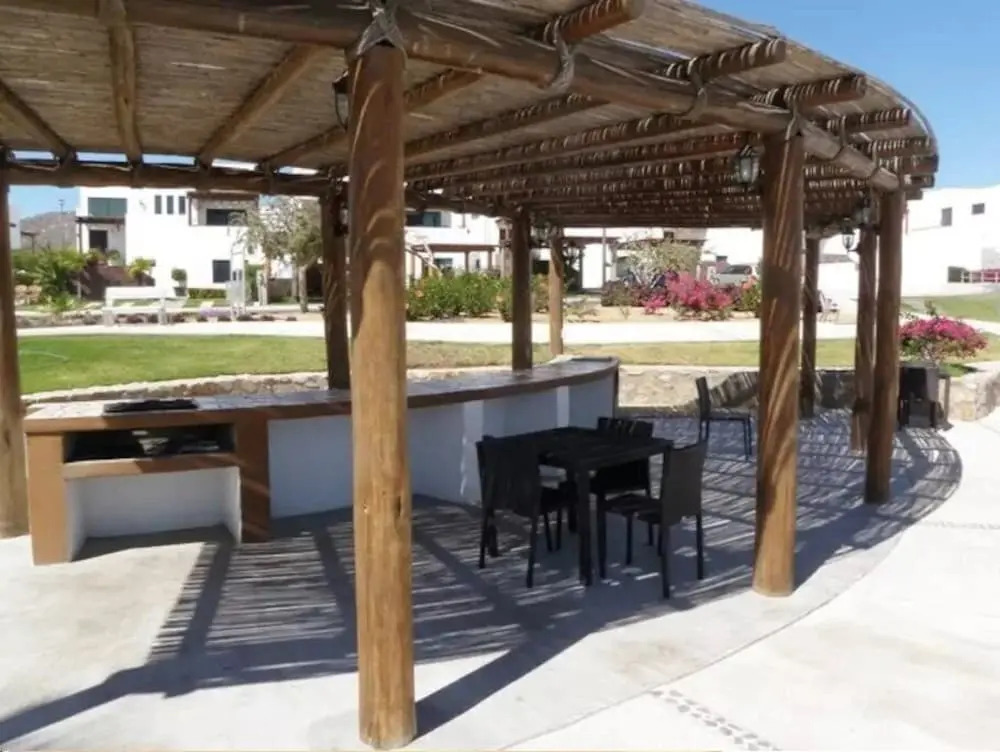 3 Bedroom House , 3 Pools & Gym home