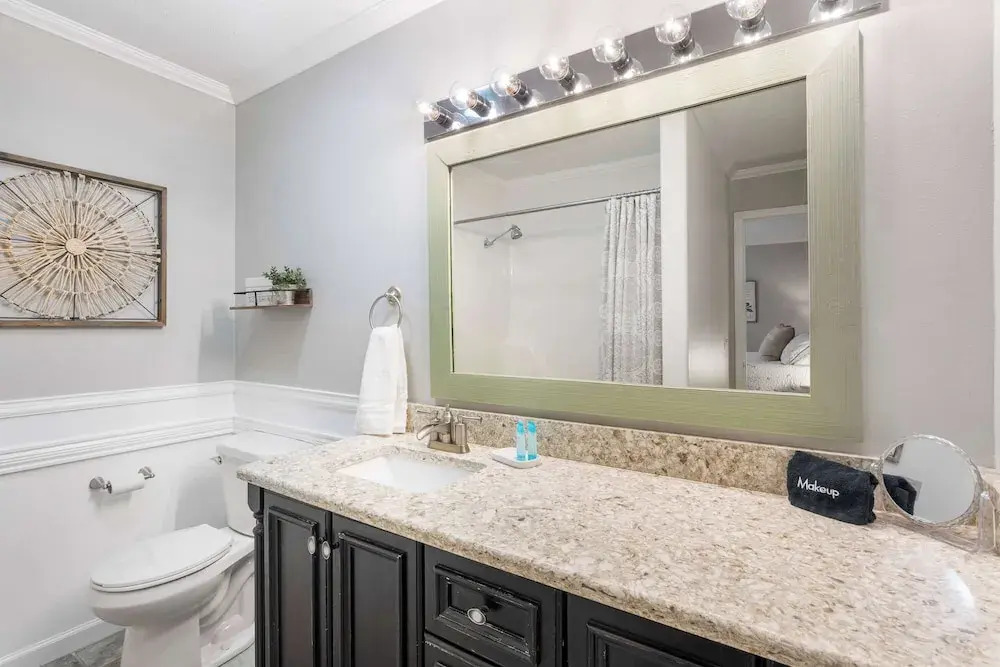 Blue Royale Retreat - Condo for 6