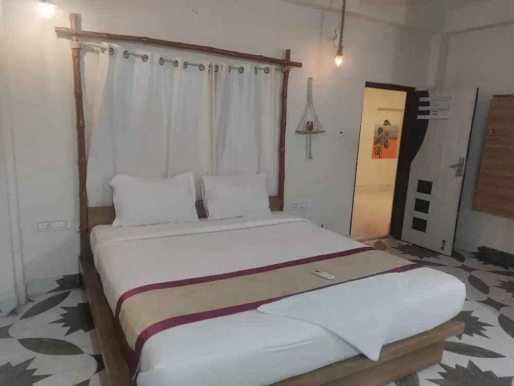 Blue Sapphire Hotel and Banquet