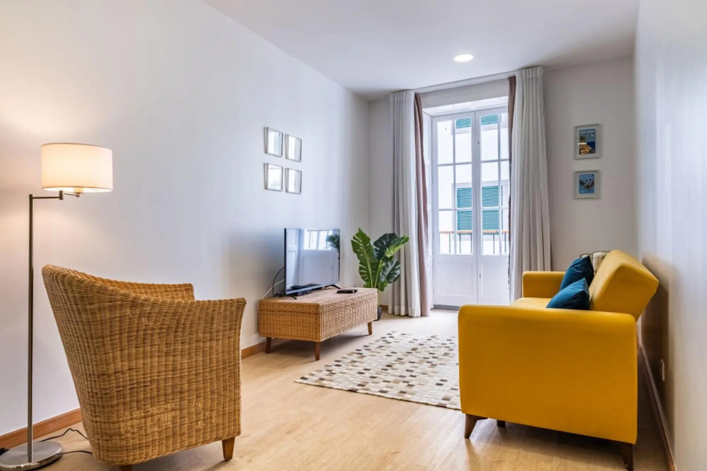 Ribeira das Casas Apt 1B by Homie