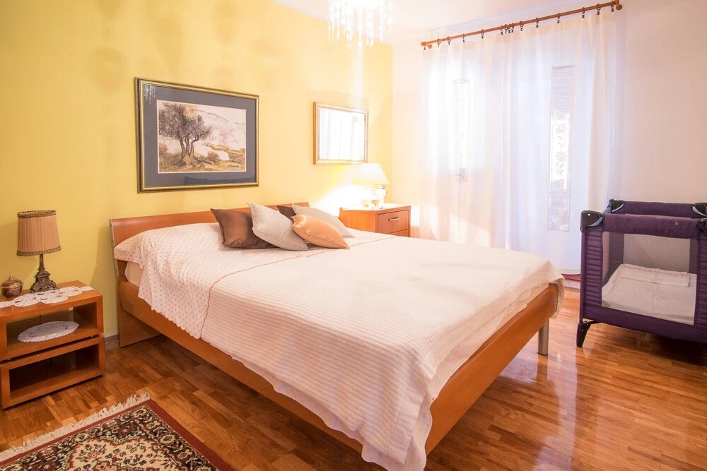 Apartment Dina