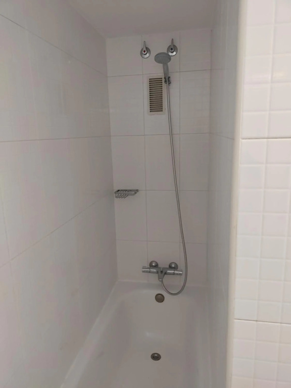 Luxury Apartment Accommodation, next to beach & train station Calella