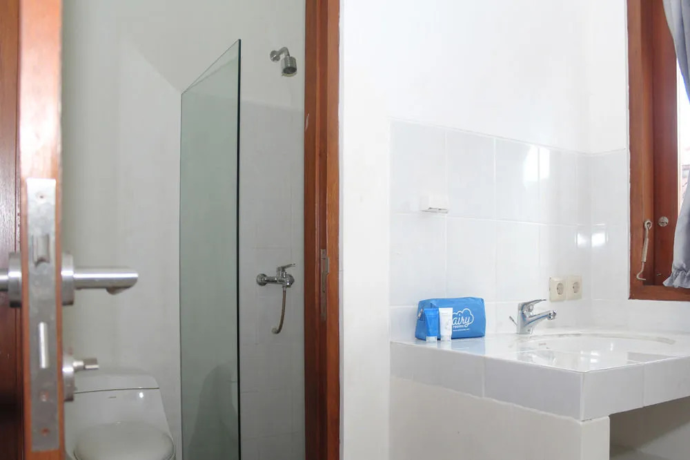 Airy Tuban Kediri Gang Ksatria 1 Kuta Bali