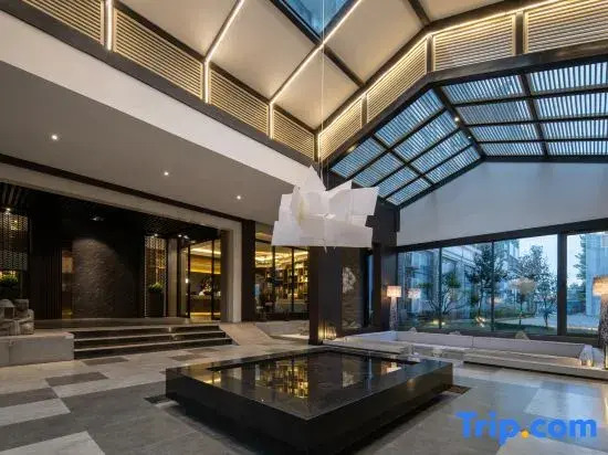 The GiorgioMorandi Hotels F (Qufu's Temple and Cemetery of Confucius and Kong Family Mansion)